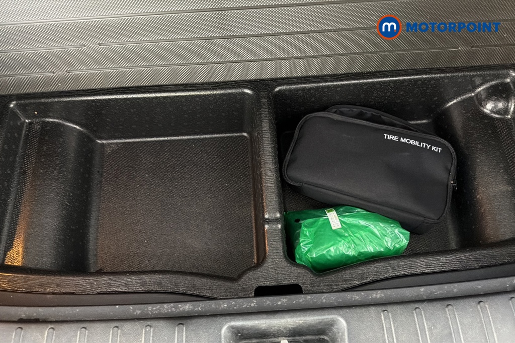 Hyundai Tucson Ultimate Manual Petrol SUV - Stock Number (1690526) - 33rd supplementary image