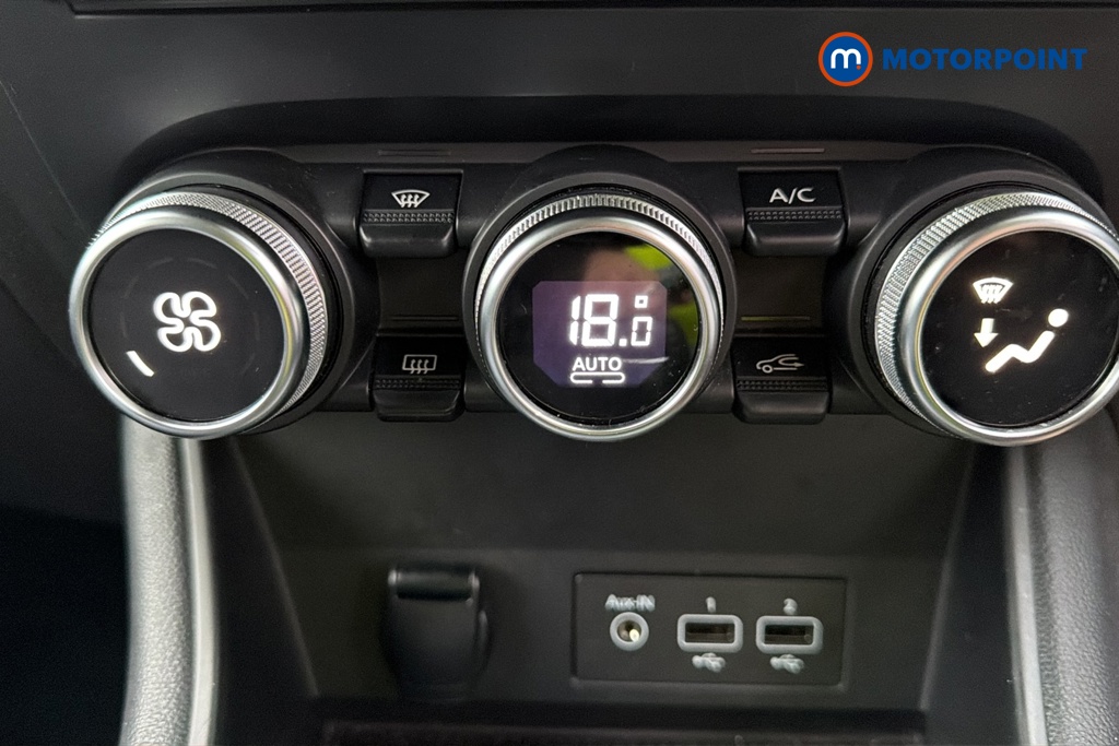 Renault Captur S Edition Automatic Petrol SUV - Stock Number (1690529) - 12th supplementary image