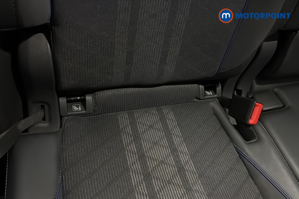 Volkswagen Tiguan R-Line Automatic Petrol Plug-In Hybrid SUV - Stock Number (1691982) - 27th supplementary image