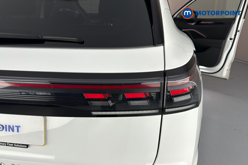 Volkswagen Tiguan R-Line Automatic Petrol Plug-In Hybrid SUV - Stock Number (1691982) - 36th supplementary image