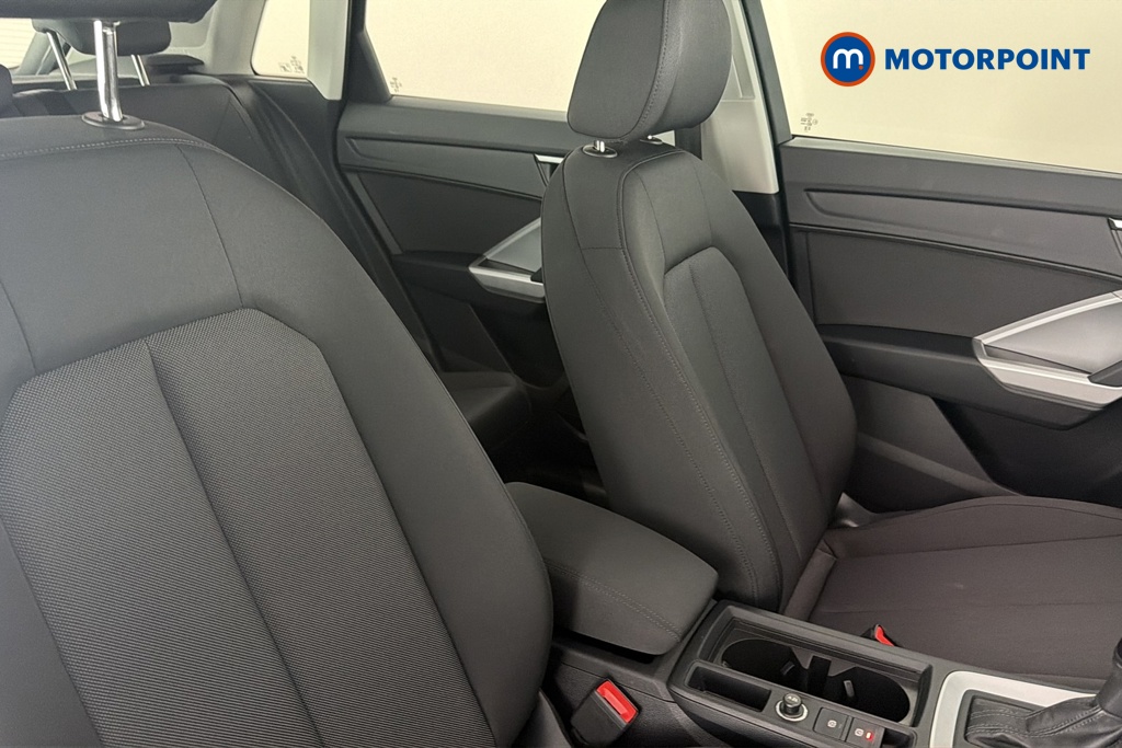 Audi Q3 Technik Automatic Petrol Plug-In Hybrid SUV - Stock Number (1692124) - 22nd supplementary image