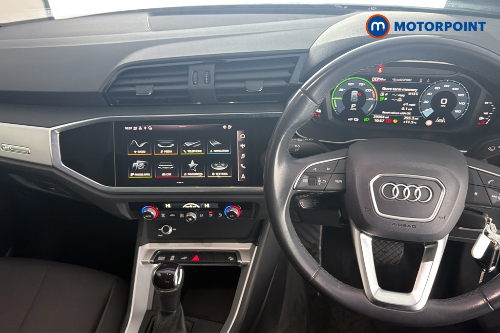 Audi Q3 Technik Automatic Petrol Plug-In Hybrid SUV - Stock Number (1692124) - 1st supplementary image