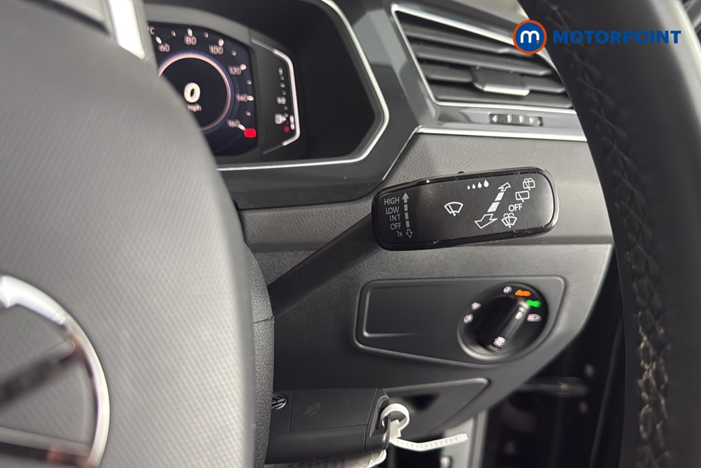 Volkswagen Tiguan Life Automatic Petrol Plug-In Hybrid SUV - Stock Number (1692451) - 6th supplementary image