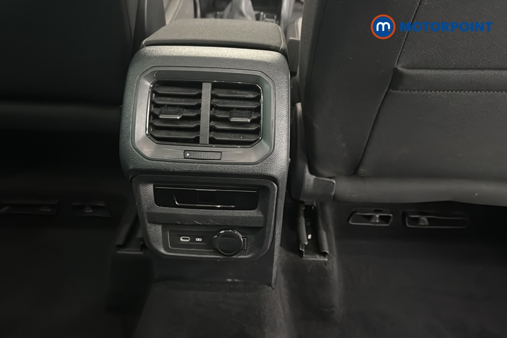 Volkswagen Tiguan Life Automatic Petrol Plug-In Hybrid SUV - Stock Number (1692451) - 28th supplementary image