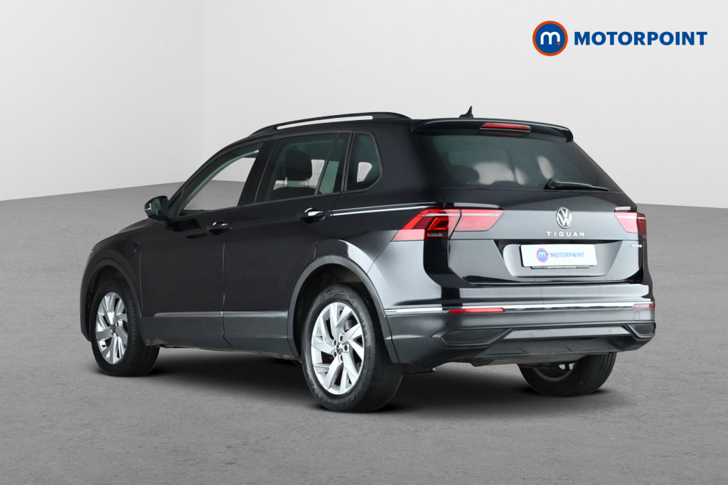 Volkswagen Tiguan Life Automatic Petrol Plug-In Hybrid SUV - Stock Number (1692451) - Drivers side rear corner