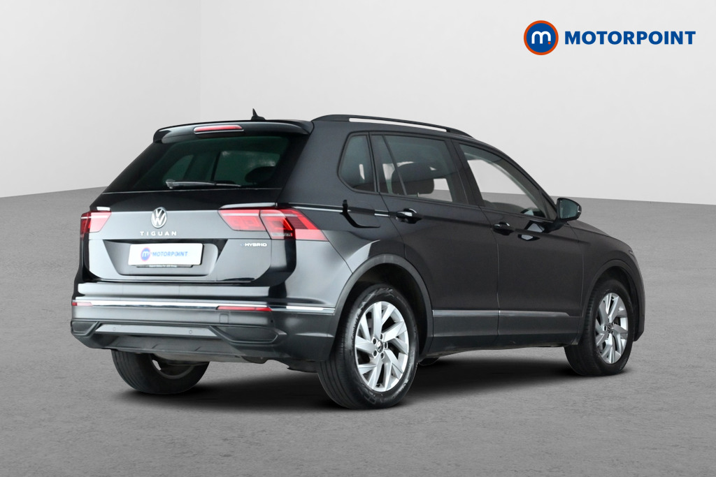 Volkswagen Tiguan Life Automatic Petrol Plug-In Hybrid SUV - Stock Number (1692451) - Passenger side rear corner