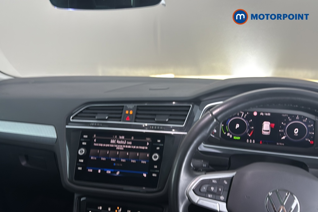 Volkswagen Tiguan Life Automatic Petrol Plug-In Hybrid SUV - Stock Number (1692451) - 1st supplementary image
