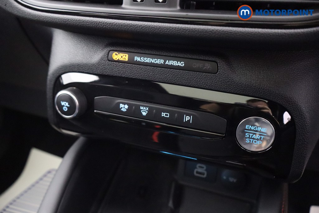 Ford Kuga St-Line X Black Package Automatic Petrol Plug-In Hybrid SUV - Stock Number (1692526) - 9th supplementary image
