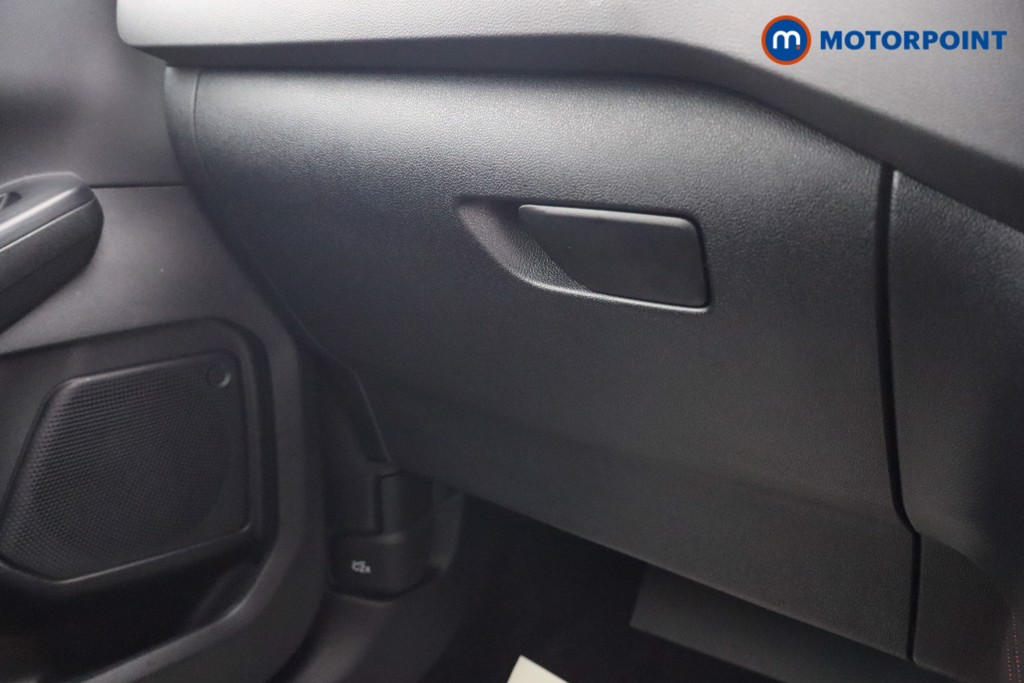 Ford Kuga St-Line X Black Package Automatic Petrol Plug-In Hybrid SUV - Stock Number (1692526) - 15th supplementary image