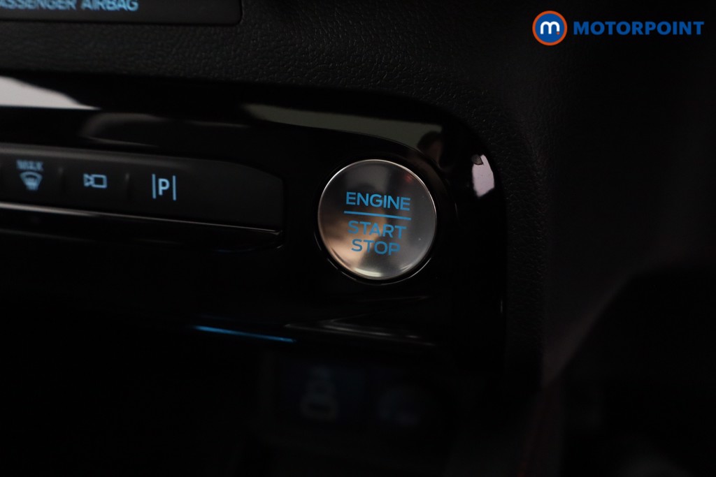 Ford Kuga St-Line X Black Package Automatic Petrol Plug-In Hybrid SUV - Stock Number (1692526) - 19th supplementary image