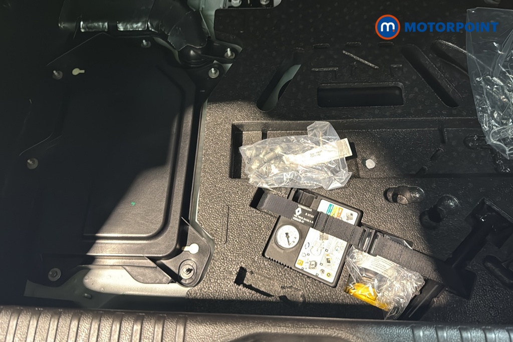 Renault Clio Esprit Alpine Automatic Petrol-Electric Hybrid Hatchback - Stock Number (1692896) - 33rd supplementary image