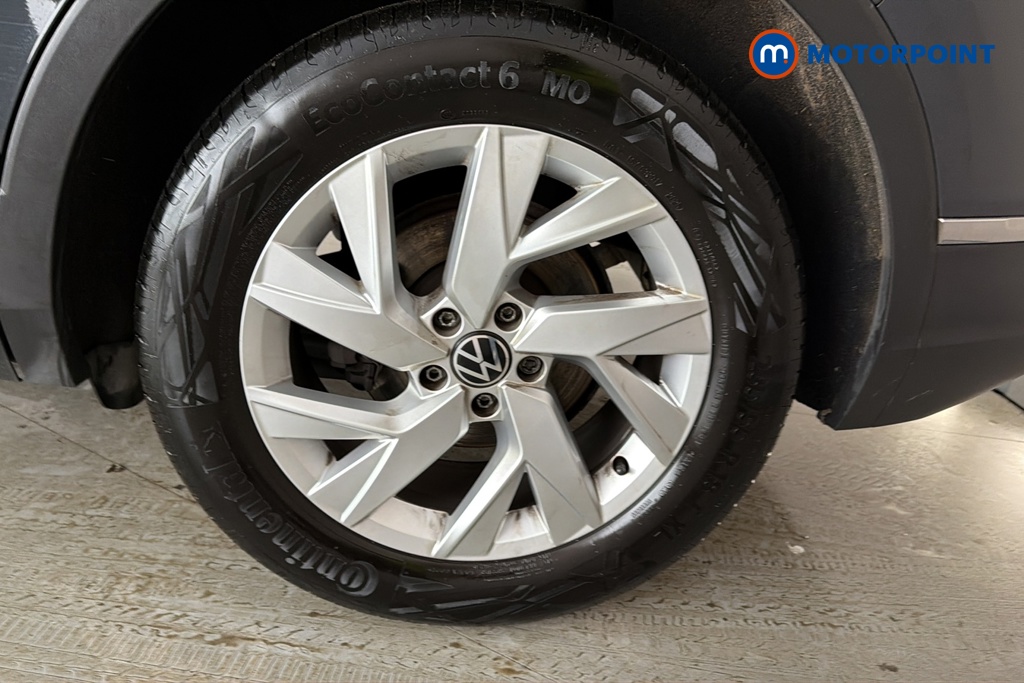 Volkswagen Tiguan Life Manual Diesel SUV - Stock Number (1693278) - 45th supplementary image
