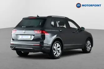 Volkswagen Tiguan Life Manual Diesel SUV - Stock Number (1693278) - Passenger side rear corner