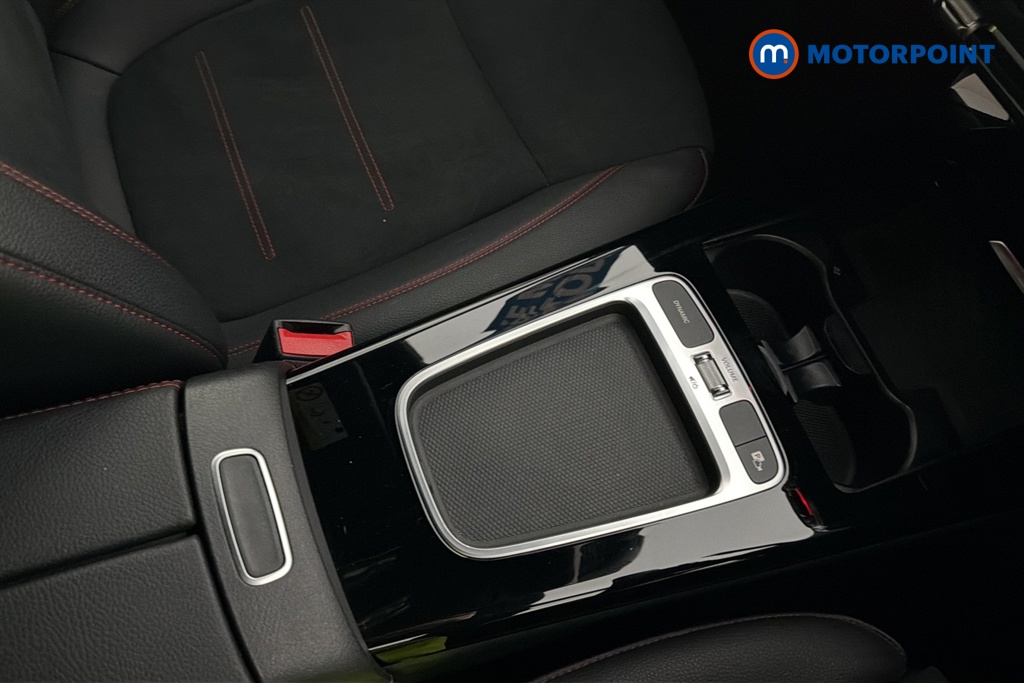 Mercedes-Benz A Class Amg Line Automatic Petrol Hatchback - Stock Number (1693306) - 15th supplementary image