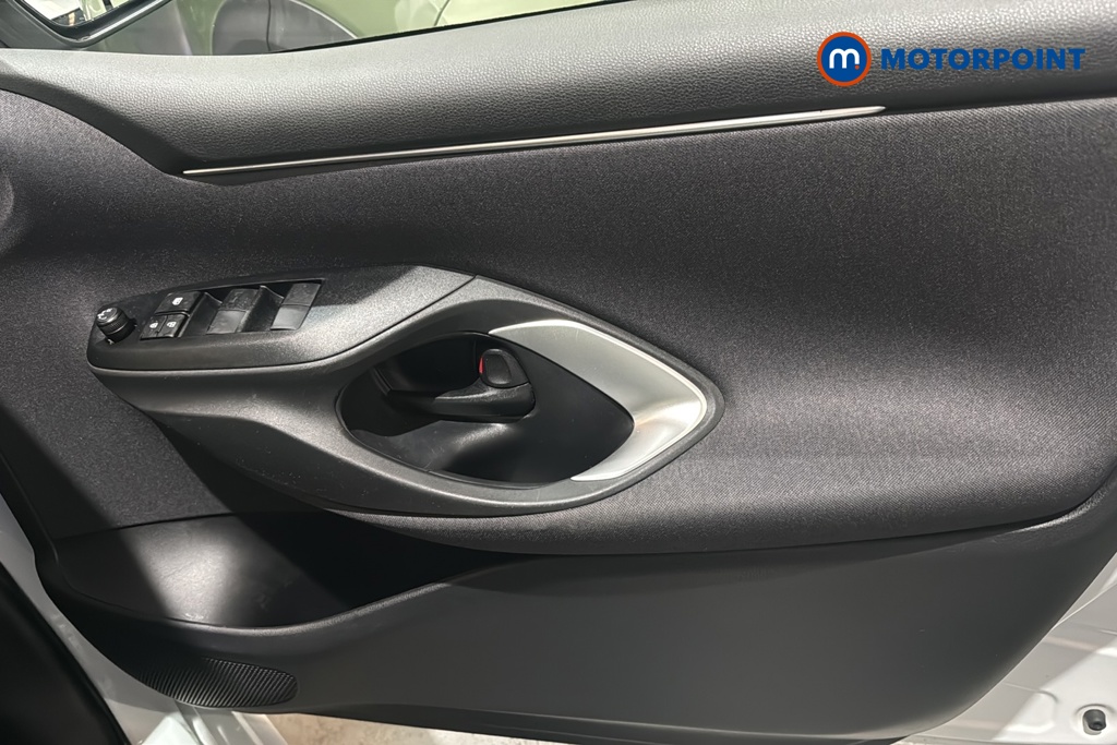 Toyota Yaris Icon Automatic Petrol-Electric Hybrid Hatchback - Stock Number (1694591) - 18th supplementary image