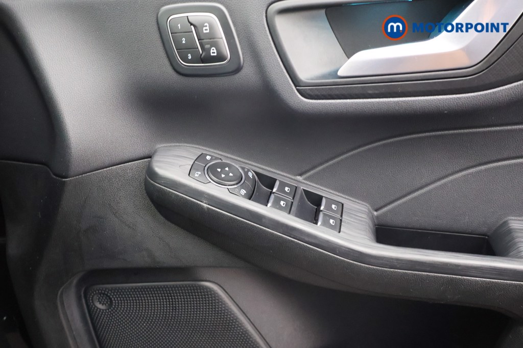 Ford Kuga St-Line Automatic Petrol Plug-In Hybrid SUV - Stock Number (1677600) - 12th supplementary image