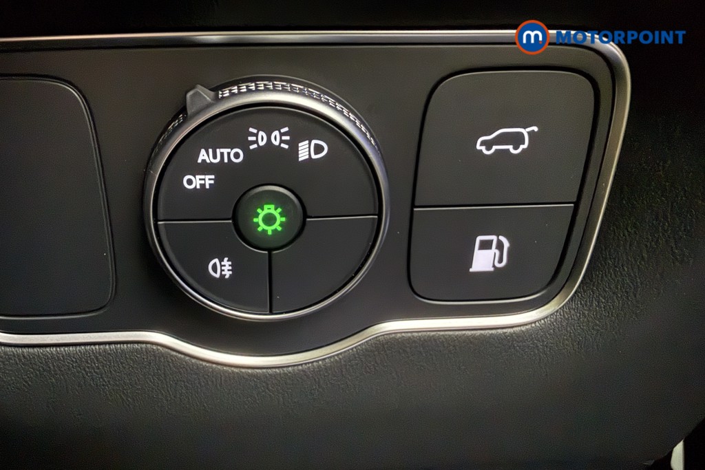 Chery Tiggo 8 Summit Automatic Petrol Plug-In Hybrid SUV - Stock Number (1682739) - 18th supplementary image