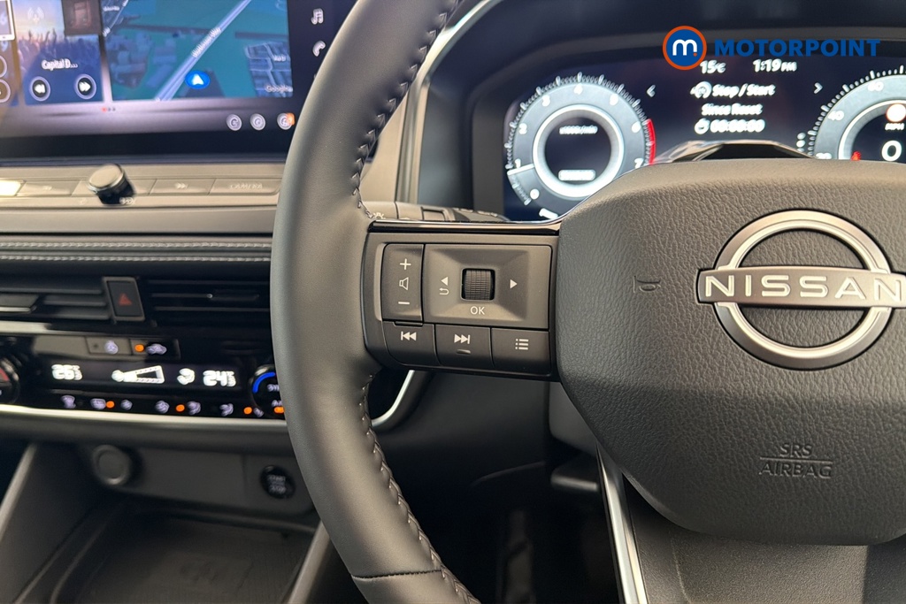 Nissan Qashqai N-Connecta Manual Petrol SUV - Stock Number (1683554) - 4th supplementary image
