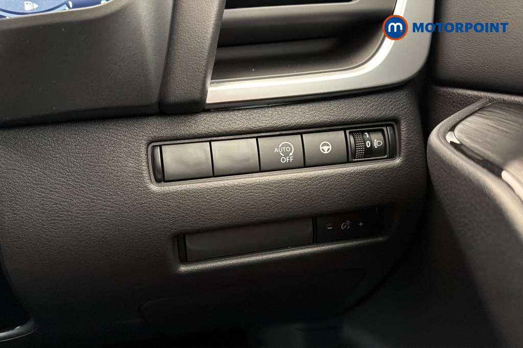 Nissan Qashqai N-Connecta Manual Petrol SUV - Stock Number (1683554) - 11th supplementary image