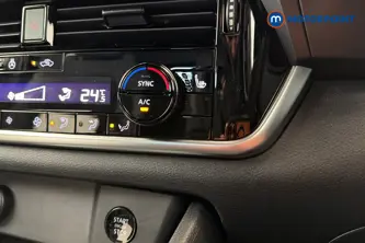 Nissan Qashqai N-Connecta Manual Petrol SUV - Stock Number (1683554) - 14th supplementary image