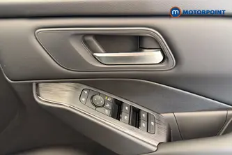 Nissan Qashqai N-Connecta Manual Petrol SUV - Stock Number (1683554) - 19th supplementary image