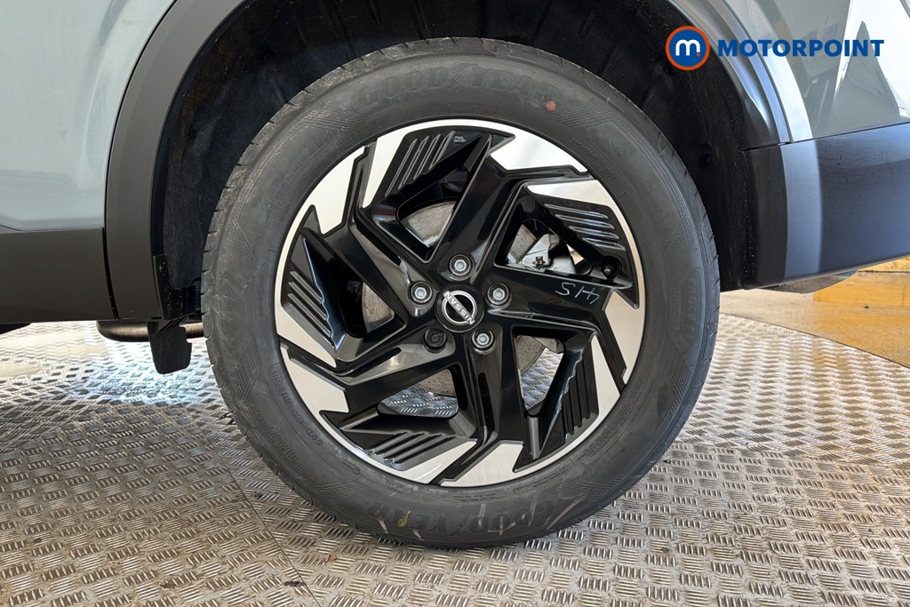 Nissan Qashqai N-Connecta Manual Petrol SUV - Stock Number (1683554) - 45th supplementary image