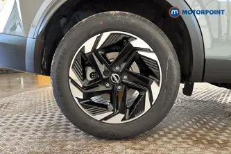 Nissan Qashqai N-Connecta Manual Petrol SUV - Stock Number (1683554) - 46th supplementary image