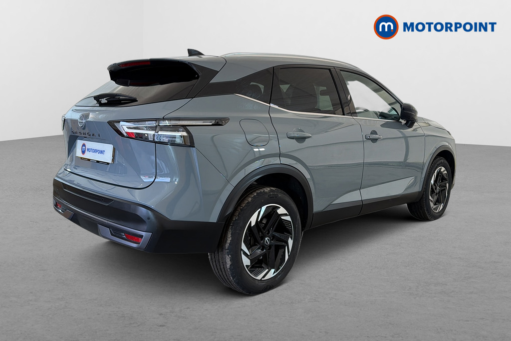 Nissan Qashqai N-Connecta Manual Petrol SUV - Stock Number (1683554) - Passenger side rear corner