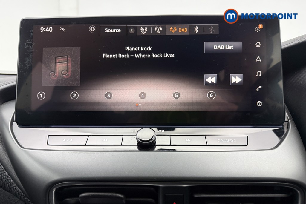 Nissan Juke N-Connecta Manual Petrol SUV - Stock Number (1686592) - 4th supplementary image