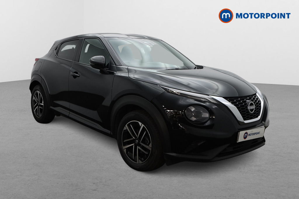 Nissan Juke N-Connecta Manual Petrol SUV - Stock Number (1686592) - Drivers side front corner