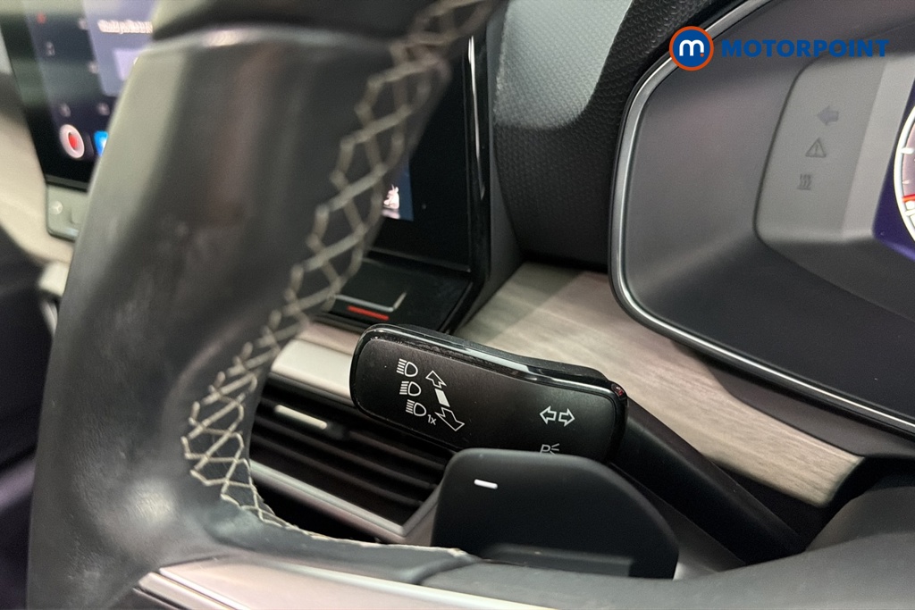 Seat Leon Xcellence Lux Automatic Petrol Hatchback - Stock Number (1686672) - 5th supplementary image