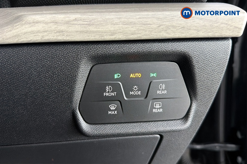 Seat Leon Xcellence Lux Automatic Petrol Hatchback - Stock Number (1686672) - 11th supplementary image