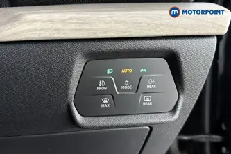 Seat Leon Xcellence Lux Automatic Petrol Hatchback - Stock Number (1686672) - 11th supplementary image