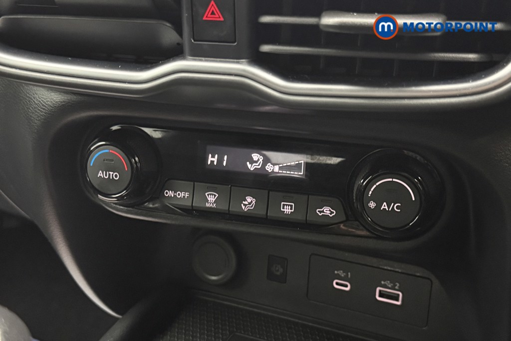 Nissan Juke N-Connecta Manual Petrol SUV - Stock Number (1687223) - 14th supplementary image