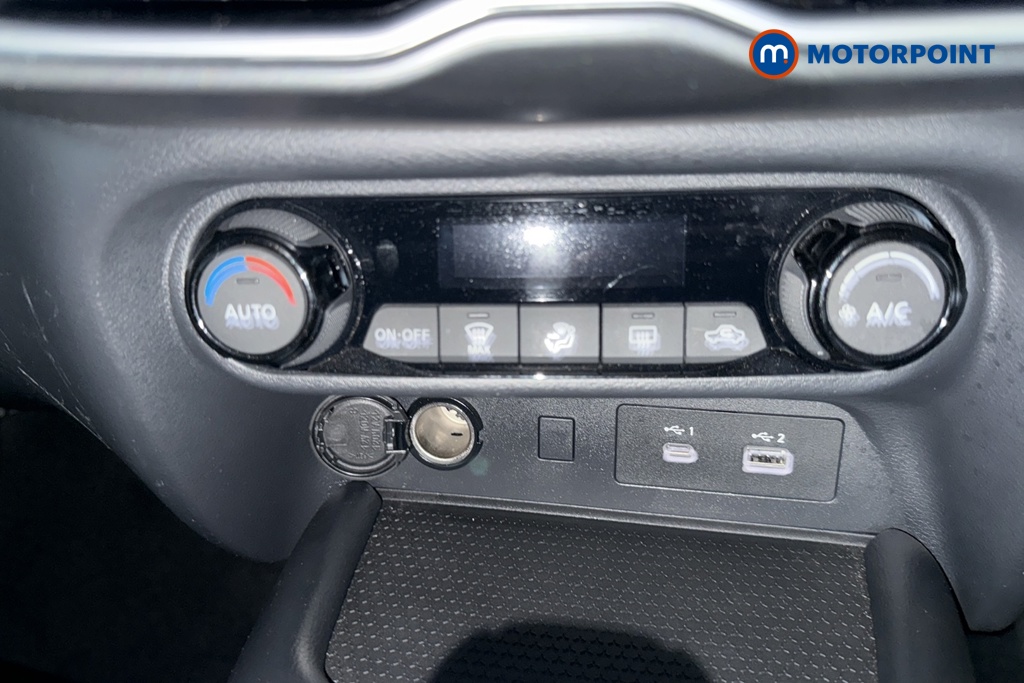 Nissan Juke Acenta Premium Automatic Petrol-Electric Hybrid SUV - Stock Number (1687621) - 12th supplementary image
