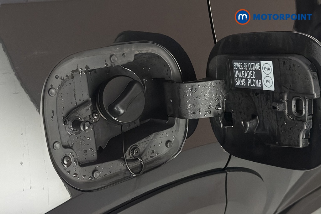 Nissan Juke Acenta Premium Automatic Petrol-Electric Hybrid SUV - Stock Number (1687621) - 41st supplementary image
