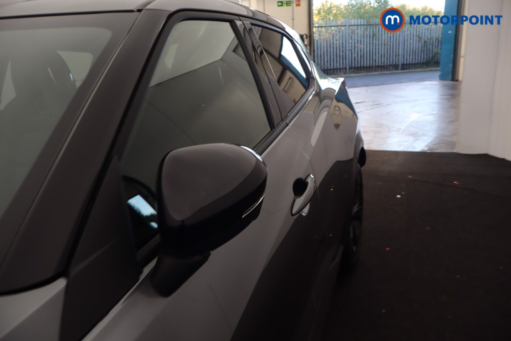 Nissan Juke Tekna Automatic Petrol-Electric Hybrid SUV - Stock Number (1687978) - 40th supplementary image