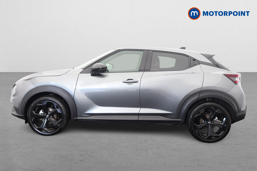 Nissan Juke Tekna Automatic Petrol-Electric Hybrid SUV - Stock Number (1687978) - Passenger side