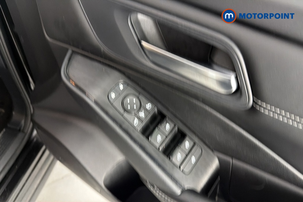 Nissan Qashqai Acenta Premium Manual Petrol SUV - Stock Number (1687995) - 19th supplementary image