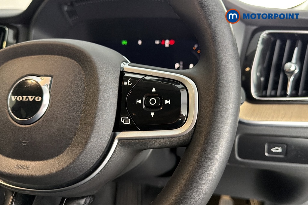 Volvo Xc60 Plus Automatic Petrol SUV - Stock Number (1688304) - 3rd supplementary image