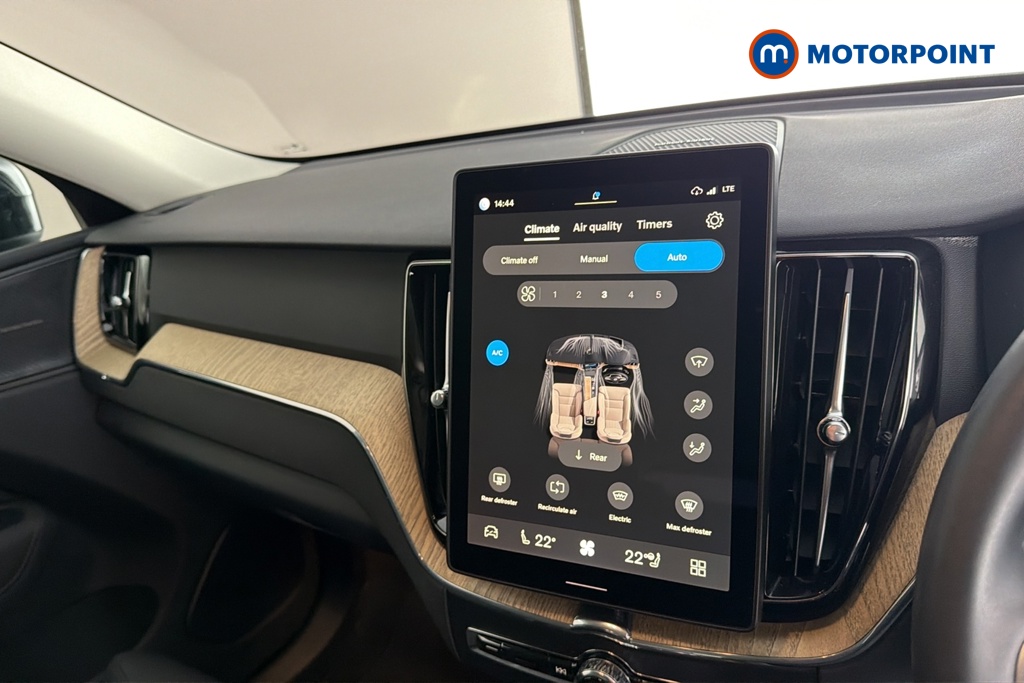 Volvo Xc60 Plus Automatic Petrol SUV - Stock Number (1688304) - 12th supplementary image
