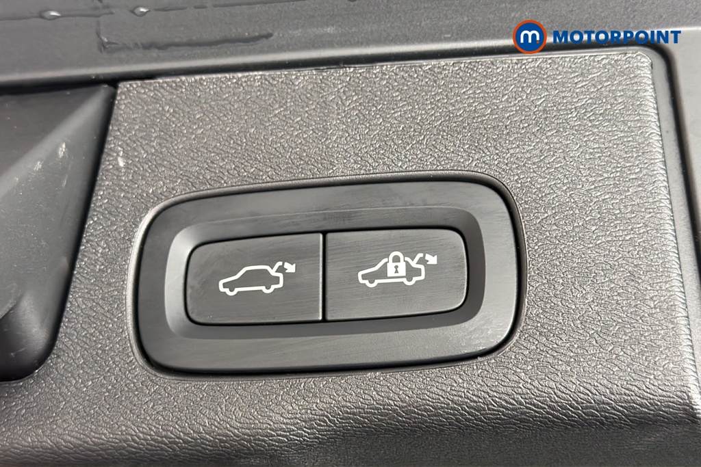 Volvo Xc60 Plus Automatic Petrol SUV - Stock Number (1688304) - 35th supplementary image