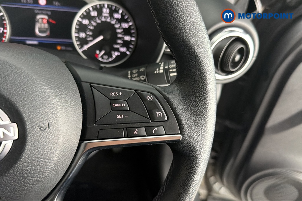 Nissan Juke N-Connecta Manual Petrol SUV - Stock Number (1689112) - 3rd supplementary image