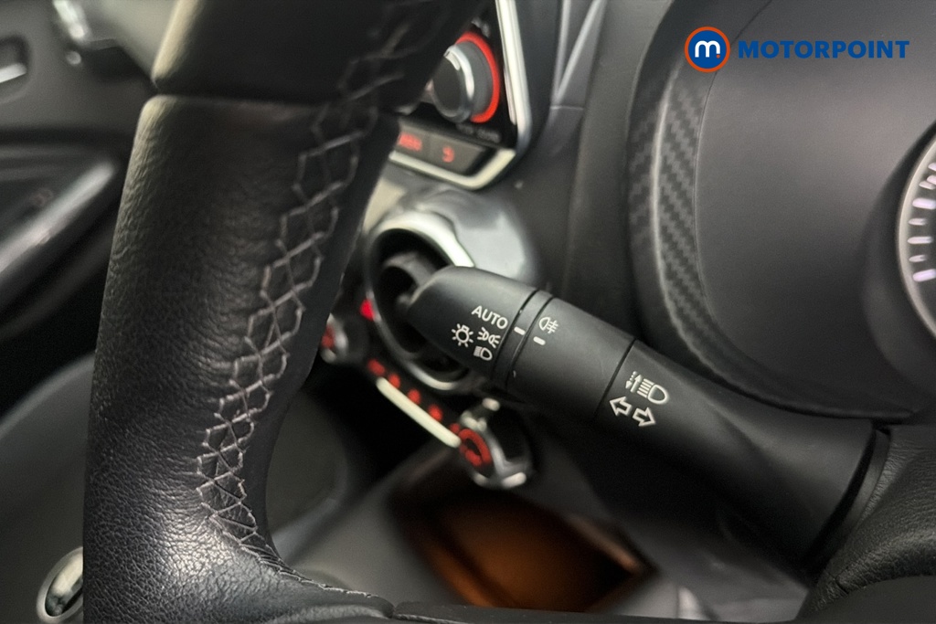 Nissan Juke N-Connecta Manual Petrol SUV - Stock Number (1689112) - 5th supplementary image