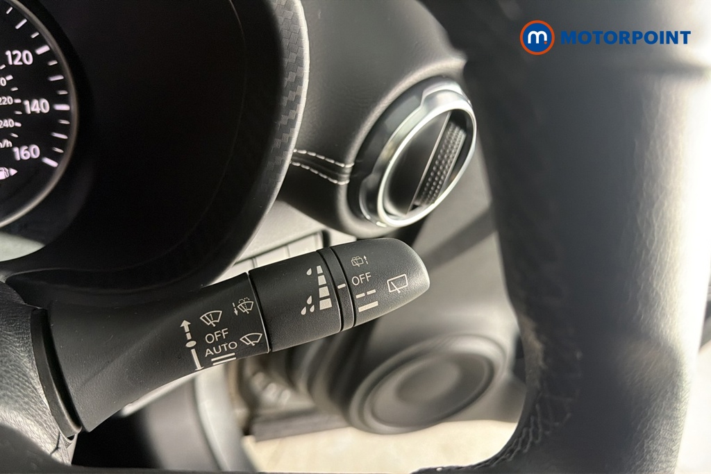 Nissan Juke N-Connecta Manual Petrol SUV - Stock Number (1689112) - 6th supplementary image