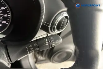 Nissan Juke N-Connecta Manual Petrol SUV - Stock Number (1689112) - 6th supplementary image