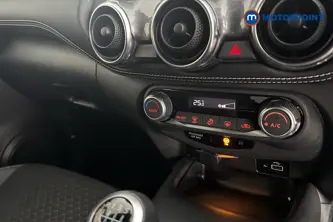 Nissan Juke N-Connecta Manual Petrol SUV - Stock Number (1689112) - 12th supplementary image