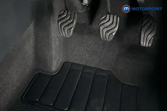 Nissan Juke N-Connecta Manual Petrol SUV - Stock Number (1689112) - 24th supplementary image