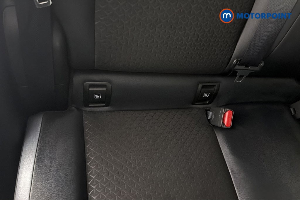 Nissan Juke N-Connecta Manual Petrol SUV - Stock Number (1689112) - 27th supplementary image
