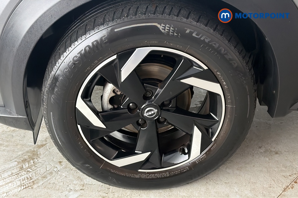 Nissan Juke N-Connecta Manual Petrol SUV - Stock Number (1689112) - 44th supplementary image